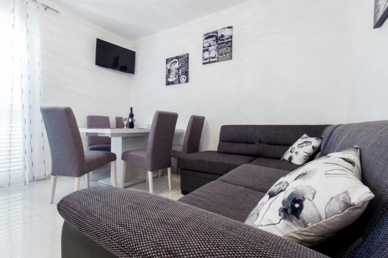 Apartmani Vesna Grebaštica Buitenkant foto
